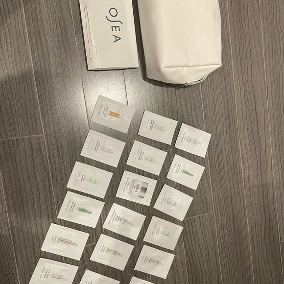 OSEA White Cosmetic Bag - Picture 3 of 10